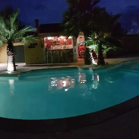 Dom wakacyjny L'echappee Provencale - 4 Etoiles Saint-Laurent-des-Arbres