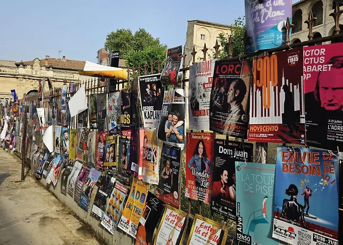 L'echappee Provencale - 4 Etoiles * サン・ローラン・デ・ザルブル