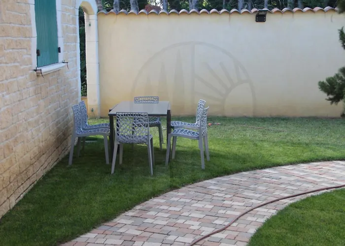 L'echappee Provencale - 4 Etoiles 別荘 サン・ローラン・デ・ザルブル